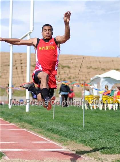 Thumbnail 3 in 2011 Michelle Perry Track Meet photogallery.