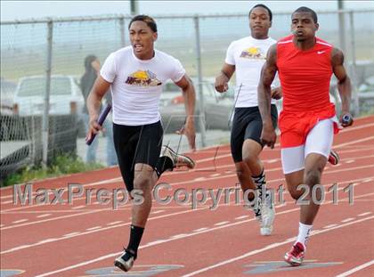 Thumbnail 3 in 2011 Michelle Perry Track Meet photogallery.