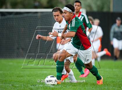 Thumbnail 1 in Arapahoe vs. Smoky Hill photogallery.