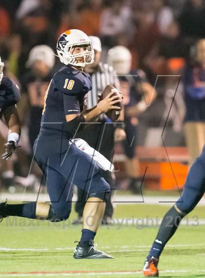 Thumbnail 3 in Eastside Catholic vs. Eastlake photogallery.