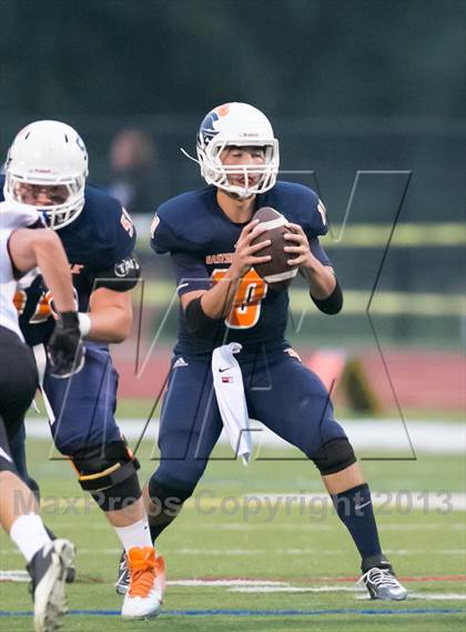 Thumbnail 3 in Eastside Catholic vs. Eastlake photogallery.