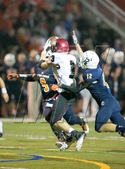 Thumbnail 2 in Eastside Catholic vs. Eastlake photogallery.
