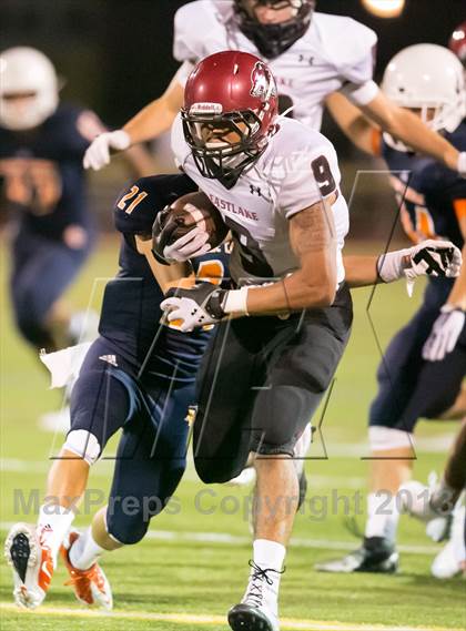 Thumbnail 3 in Eastside Catholic vs. Eastlake photogallery.