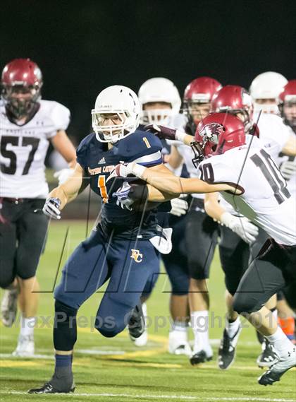 Thumbnail 1 in Eastside Catholic vs. Eastlake photogallery.
