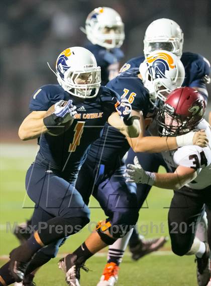 Thumbnail 3 in Eastside Catholic vs. Eastlake photogallery.
