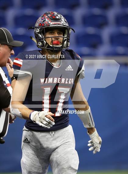 Thumbnail 3 in Wimberley vs. Cuero (UIL 4A D2 Regional Playoff) photogallery.