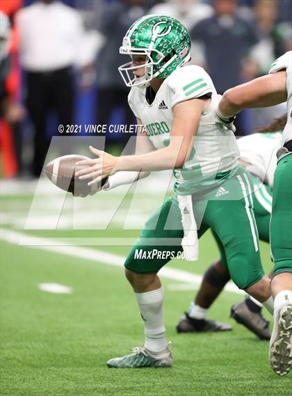 Thumbnail 3 in Wimberley vs. Cuero (UIL 4A D2 Regional Playoff) photogallery.
