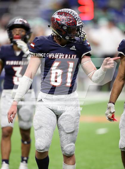 Thumbnail 3 in Wimberley vs. Cuero (UIL 4A D2 Regional Playoff) photogallery.