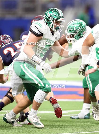 Thumbnail 3 in Wimberley vs. Cuero (UIL 4A D2 Regional Playoff) photogallery.