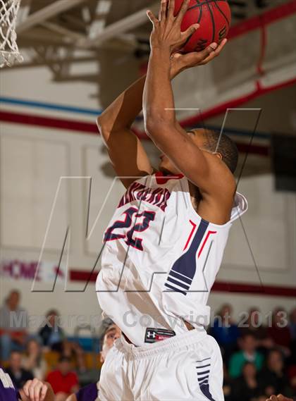 Thumbnail 2 in Holy Family vs. Kent Denver (CHSAA 3A Metro League Final) photogallery.