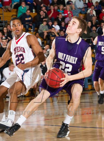 Thumbnail 1 in Holy Family vs. Kent Denver (CHSAA 3A Metro League Final) photogallery.