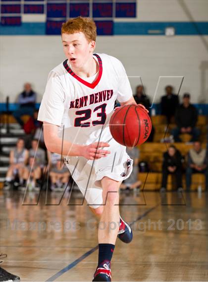 Thumbnail 1 in Holy Family vs. Kent Denver (CHSAA 3A Metro League Final) photogallery.