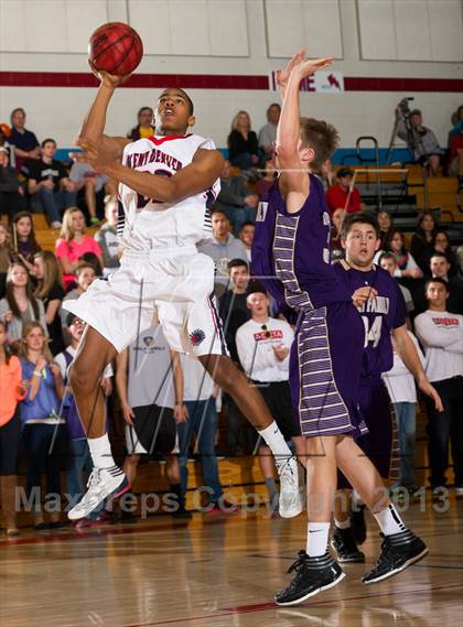 Thumbnail 2 in Holy Family vs. Kent Denver (CHSAA 3A Metro League Final) photogallery.