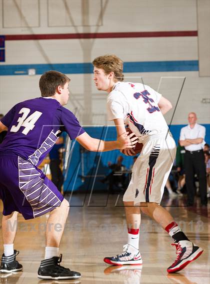 Thumbnail 3 in Holy Family vs. Kent Denver (CHSAA 3A Metro League Final) photogallery.