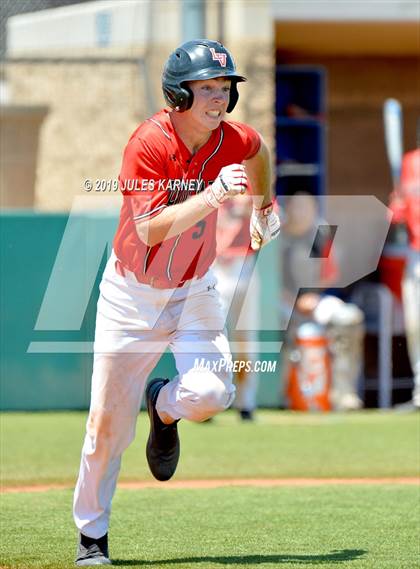Thumbnail 1 in Las Vegas vs Desert Oasis (NIAA 4A Final) photogallery.