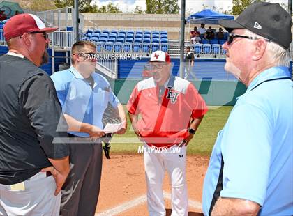Thumbnail 1 in Las Vegas vs Desert Oasis (NIAA 4A Final) photogallery.