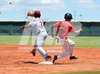 Thumbnail 1 in Las Vegas vs Desert Oasis (NIAA 4A Final) photogallery.