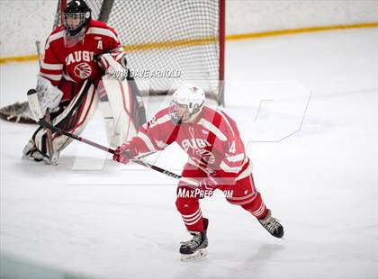 Thumbnail 1 in Saugus @ Stoneham photogallery.