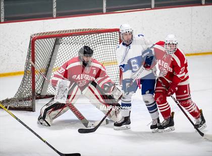 Thumbnail 1 in Saugus @ Stoneham photogallery.