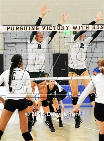 Thumbnail 2 in Archbishop Mitty vs. South (CIF State D2 Finals) photogallery.