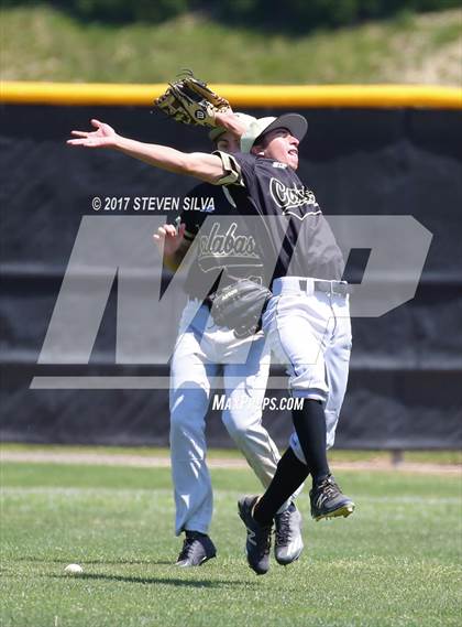 Thumbnail 2 in Calabasas vs. Westview (67th Annual San Diego Lions Tournament) photogallery.