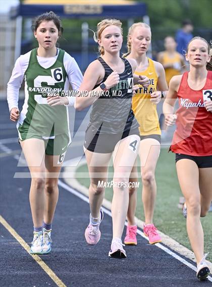 Thumbnail 3 in IHSAA Delta Sectionals (3200 Meter)  photogallery.