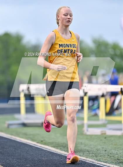 Thumbnail 3 in IHSAA Delta Sectionals (3200 Meter)  photogallery.