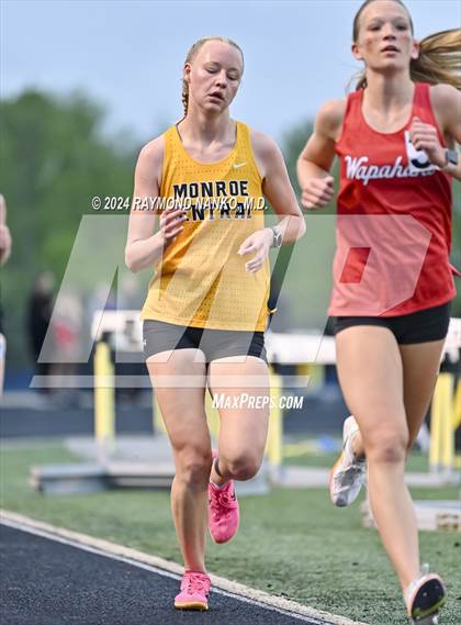Thumbnail 3 in IHSAA Delta Sectionals (3200 Meter)  photogallery.