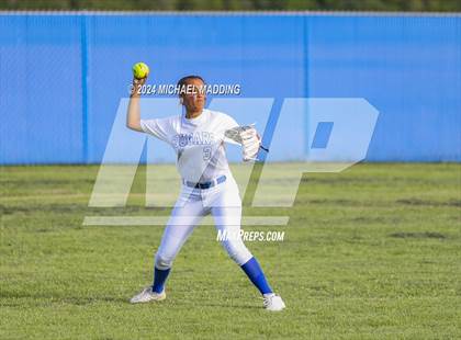 Thumbnail 2 in Orangefield vs. Buna photogallery.