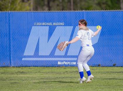 Thumbnail 1 in Orangefield vs. Buna photogallery.