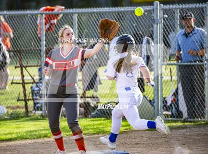 Thumbnail 1 in Orangefield vs. Buna photogallery.