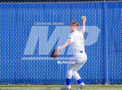 Thumbnail 2 in Orangefield vs. Buna photogallery.