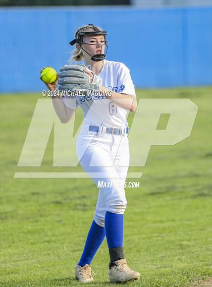 Thumbnail 3 in Orangefield vs. Buna photogallery.