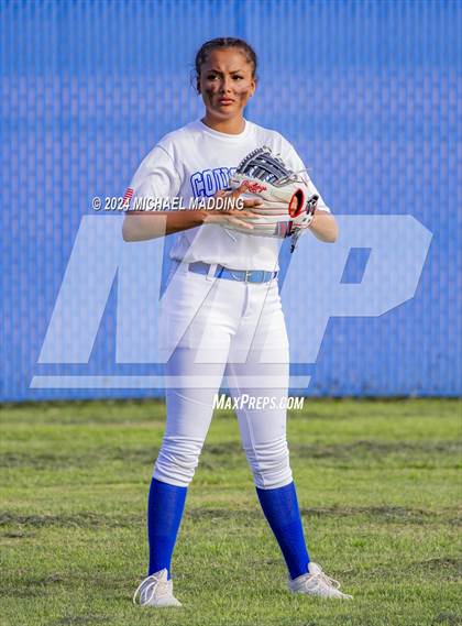 Thumbnail 3 in Orangefield vs. Buna photogallery.