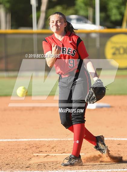 Thumbnail 1 in South Mecklenburg vs Olympic (SoMeck 7 4A Conference Tournament Final) photogallery.