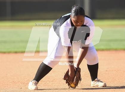 Thumbnail 3 in South Mecklenburg vs Olympic (SoMeck 7 4A Conference Tournament Final) photogallery.