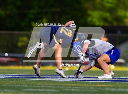 Thumbnail 2 in Archbishop Moeller @ Springboro (OHSAA Division I Region 4 Regional Quarterfinal) photogallery.