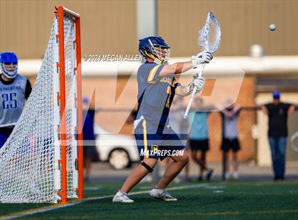 Thumbnail 3 in Archbishop Moeller @ Springboro (OHSAA Division I Region 4 Regional Quarterfinal) photogallery.