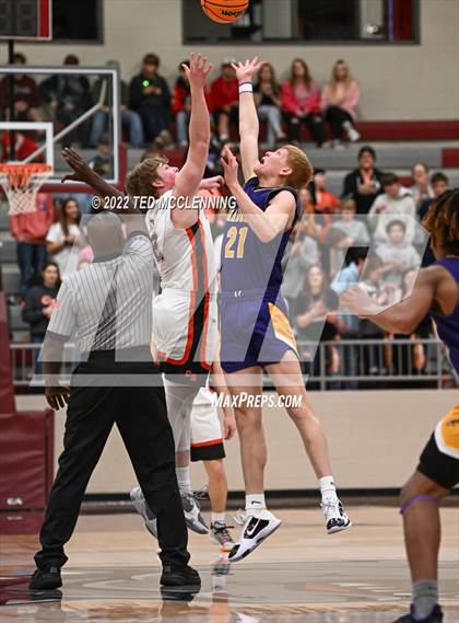 Thumbnail 2 in Calico Rock vs. Bradley (AAA 1A State Playoff Semi-Final) photogallery.