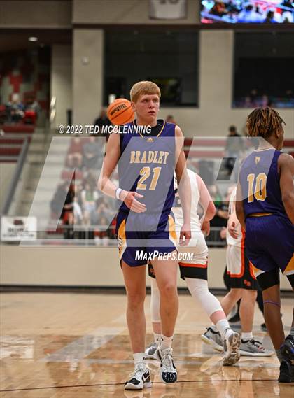 Thumbnail 2 in Calico Rock vs. Bradley (AAA 1A State Playoff Semi-Final) photogallery.