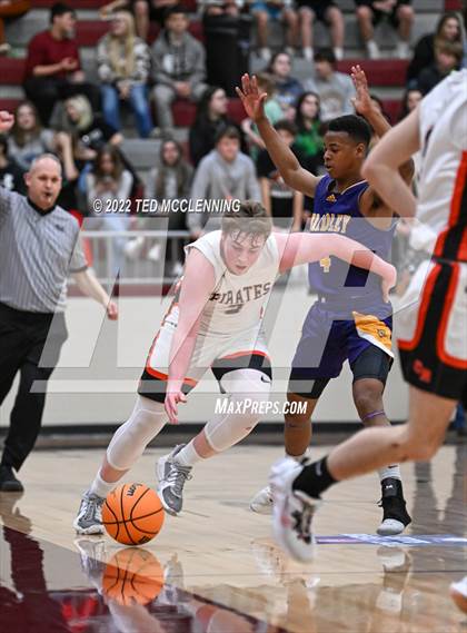 Thumbnail 3 in Calico Rock vs. Bradley (AAA 1A State Playoff Semi-Final) photogallery.