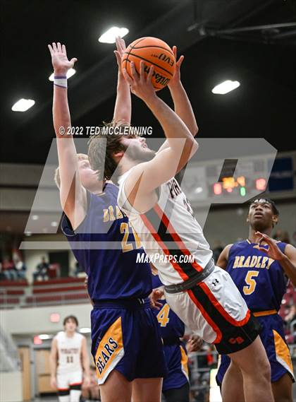 Thumbnail 1 in Calico Rock vs. Bradley (AAA 1A State Playoff Semi-Final) photogallery.