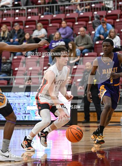 Thumbnail 3 in Calico Rock vs. Bradley (AAA 1A State Playoff Semi-Final) photogallery.