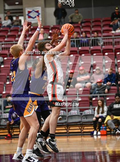 Thumbnail 1 in Calico Rock vs. Bradley (AAA 1A State Playoff Semi-Final) photogallery.
