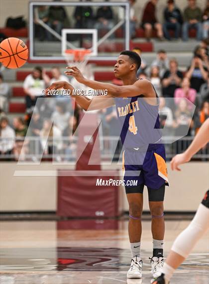 Thumbnail 3 in Calico Rock vs. Bradley (AAA 1A State Playoff Semi-Final) photogallery.