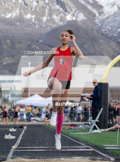 Thumbnail 1 in Early Bird Invitational (Long Jump) photogallery.