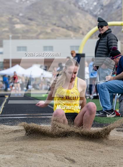 Thumbnail 1 in Early Bird Invitational (Long Jump) photogallery.