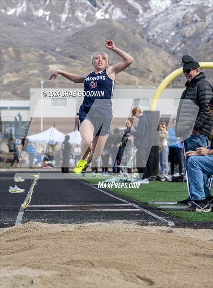 Thumbnail 1 in Early Bird Invitational (Long Jump) photogallery.