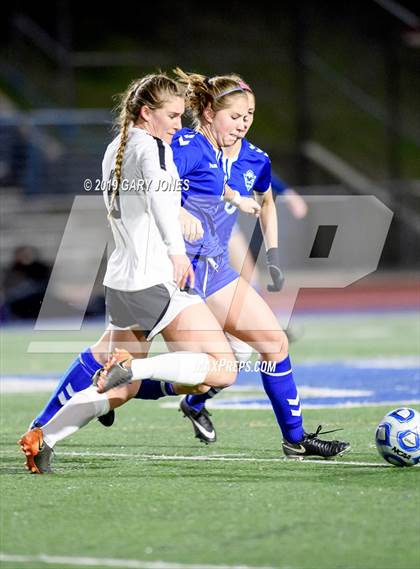 Thumbnail 2 in Granite Bay vs. Davis (CIF SJS D1 Final) photogallery.