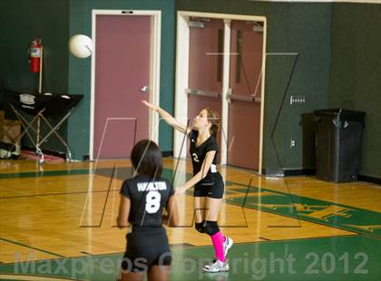 Thumbnail 3 in Ascension Episcopal vs. Hamilton Christian photogallery.